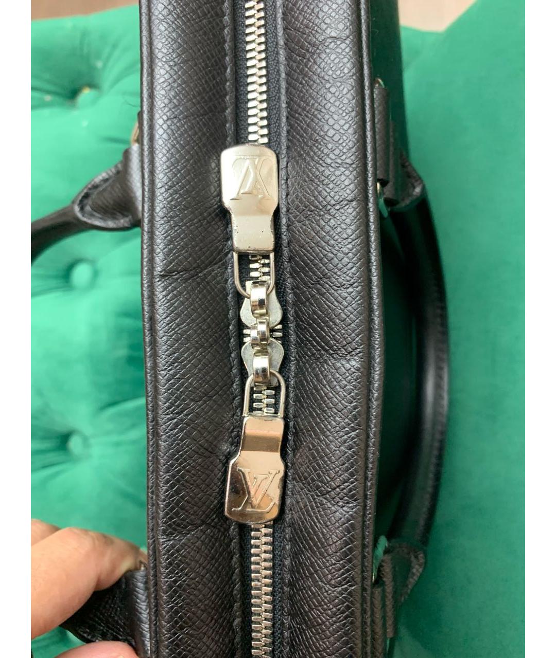LOUIS VUITTON Черный кожаный портфель, фото 6