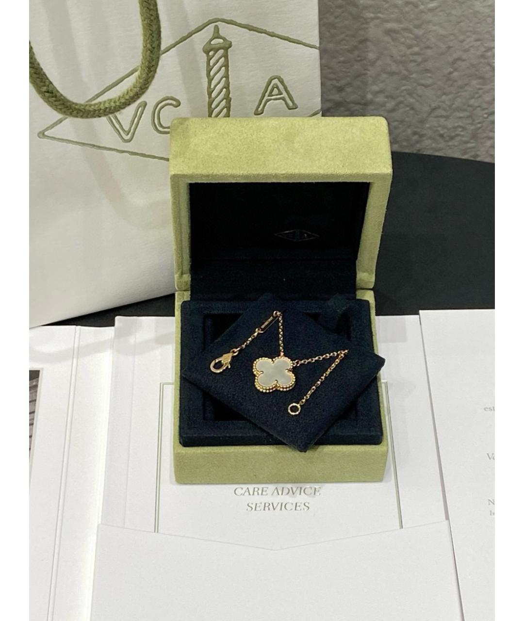 VAN CLEEF & ARPELS Белая подвеска из желтого золота, фото 4