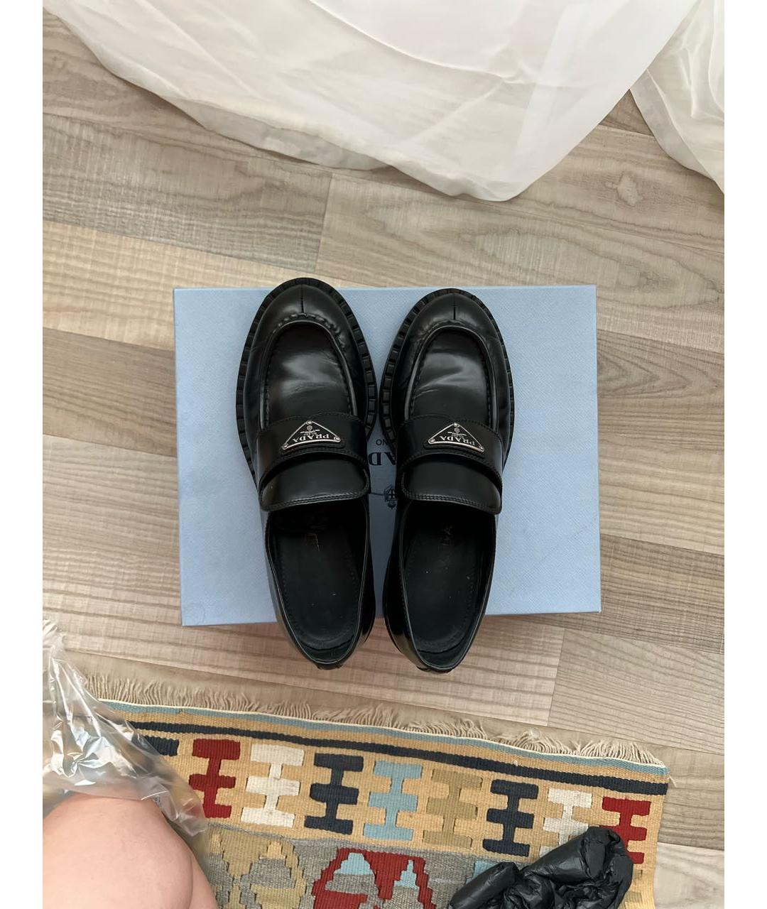 PRADA Черные лоферы из лакированной кожи, фото 3