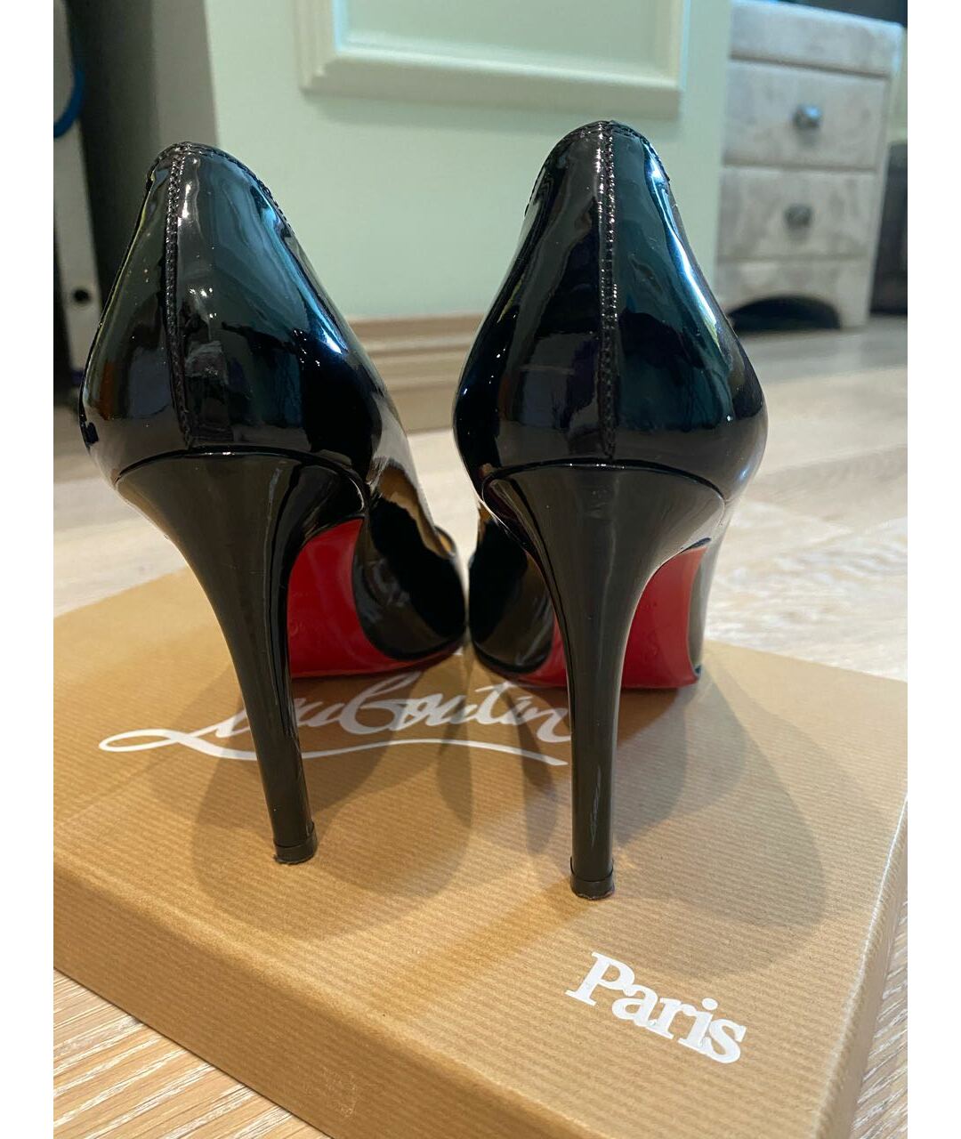 CHRISTIAN LOUBOUTIN Черные туфли из лакированной кожи, фото 4