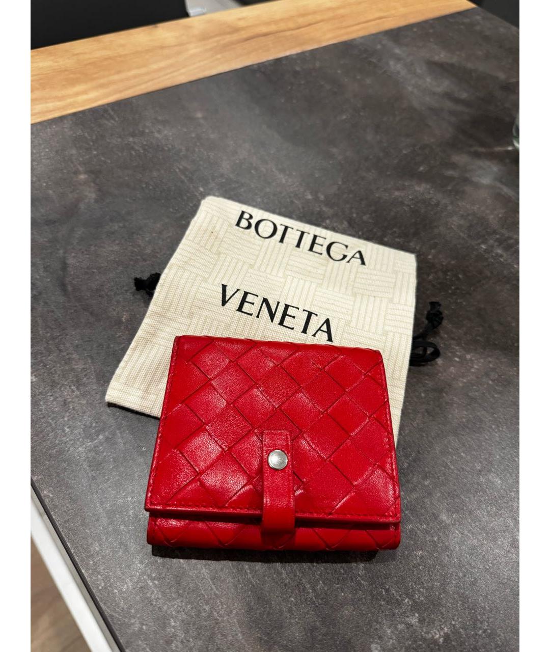 BOTTEGA VENETA Красный кожаный кошелек, фото 6