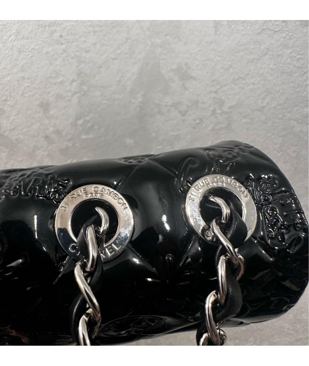 CHANEL Черная сумка через плечо из лакированной кожи, фото 5