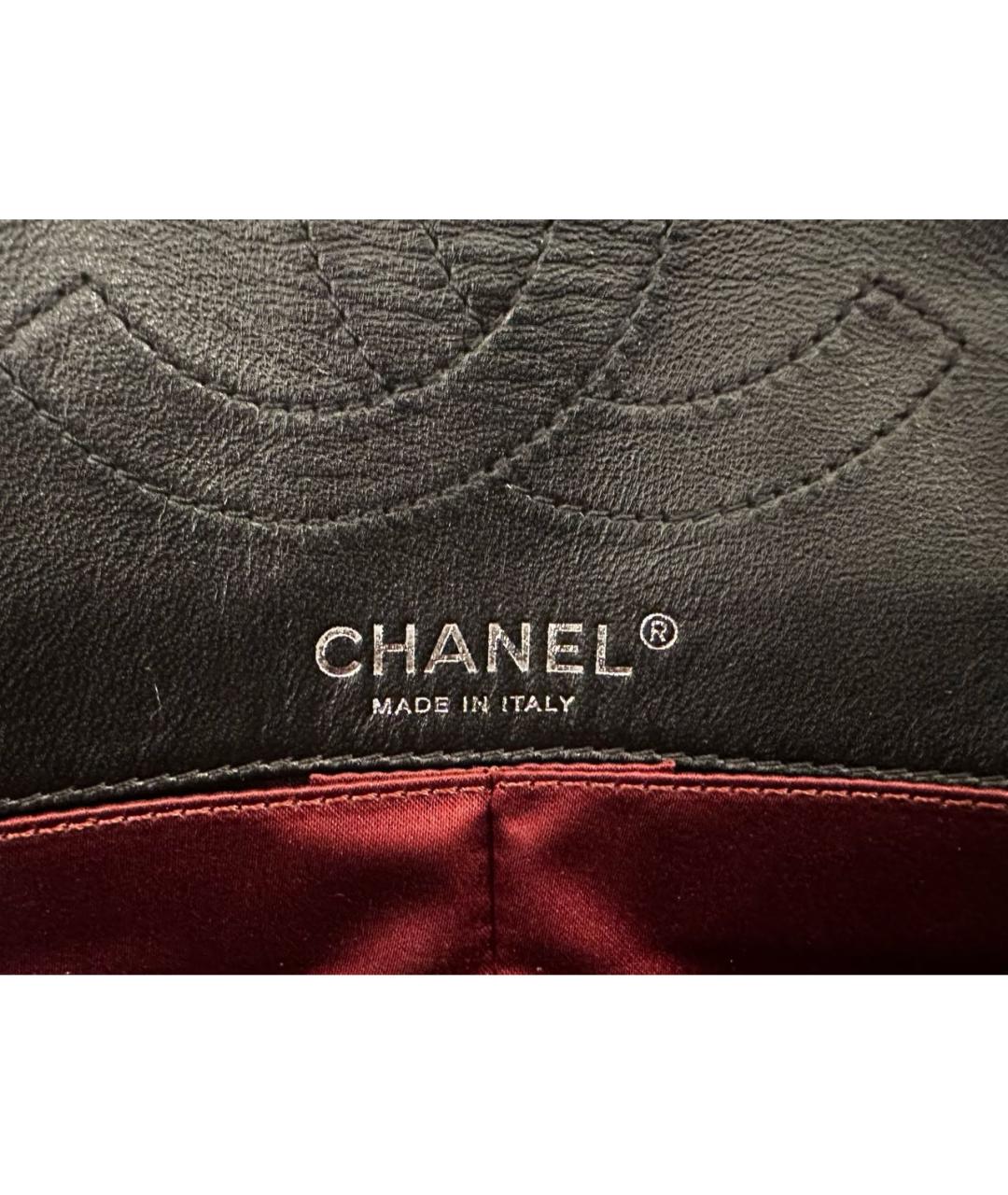 CHANEL Черная сумка через плечо из лакированной кожи, фото 7