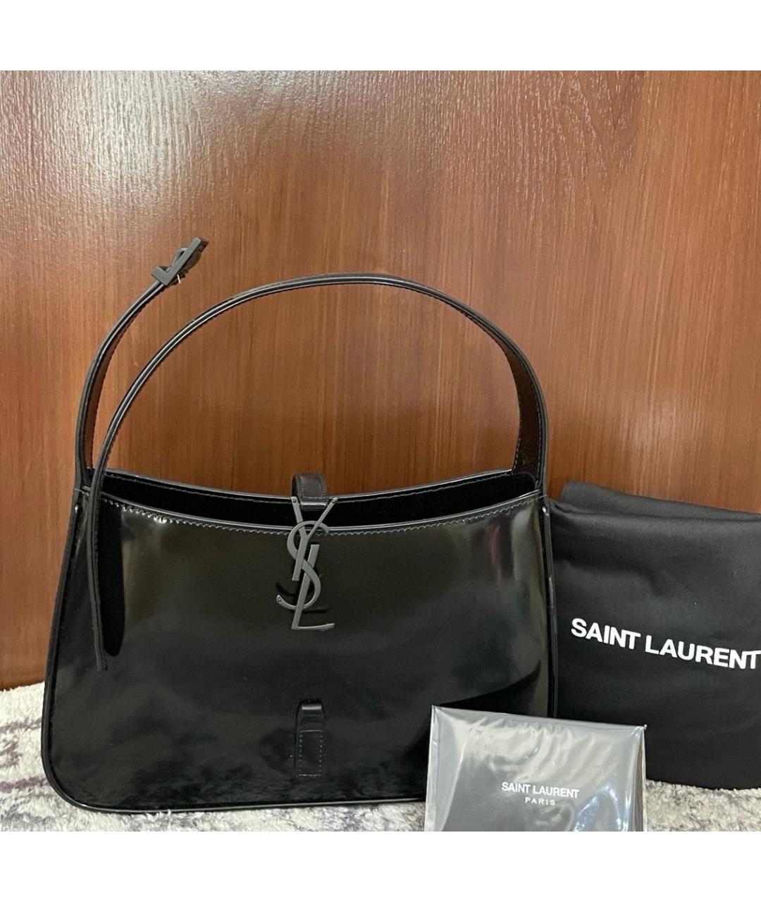 SAINT LAURENT Черная сумка через плечо из лакированной кожи, фото 2