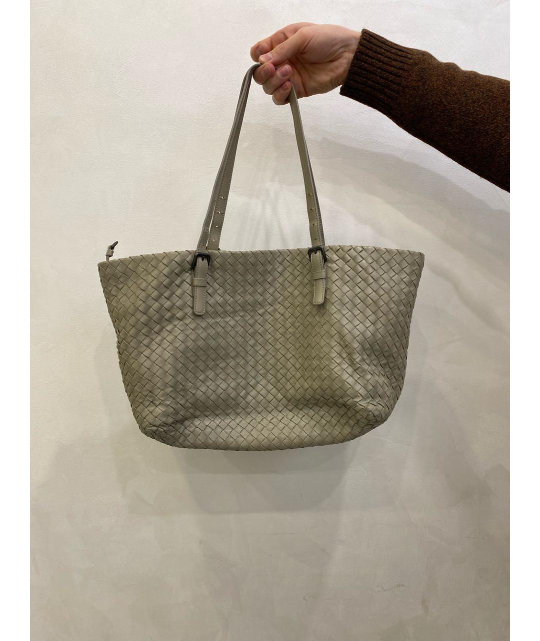 BOTTEGA VENETA Серая кожаная сумка тоут, фото 5