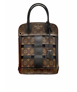 LOUIS VUITTON Сумка через плечо