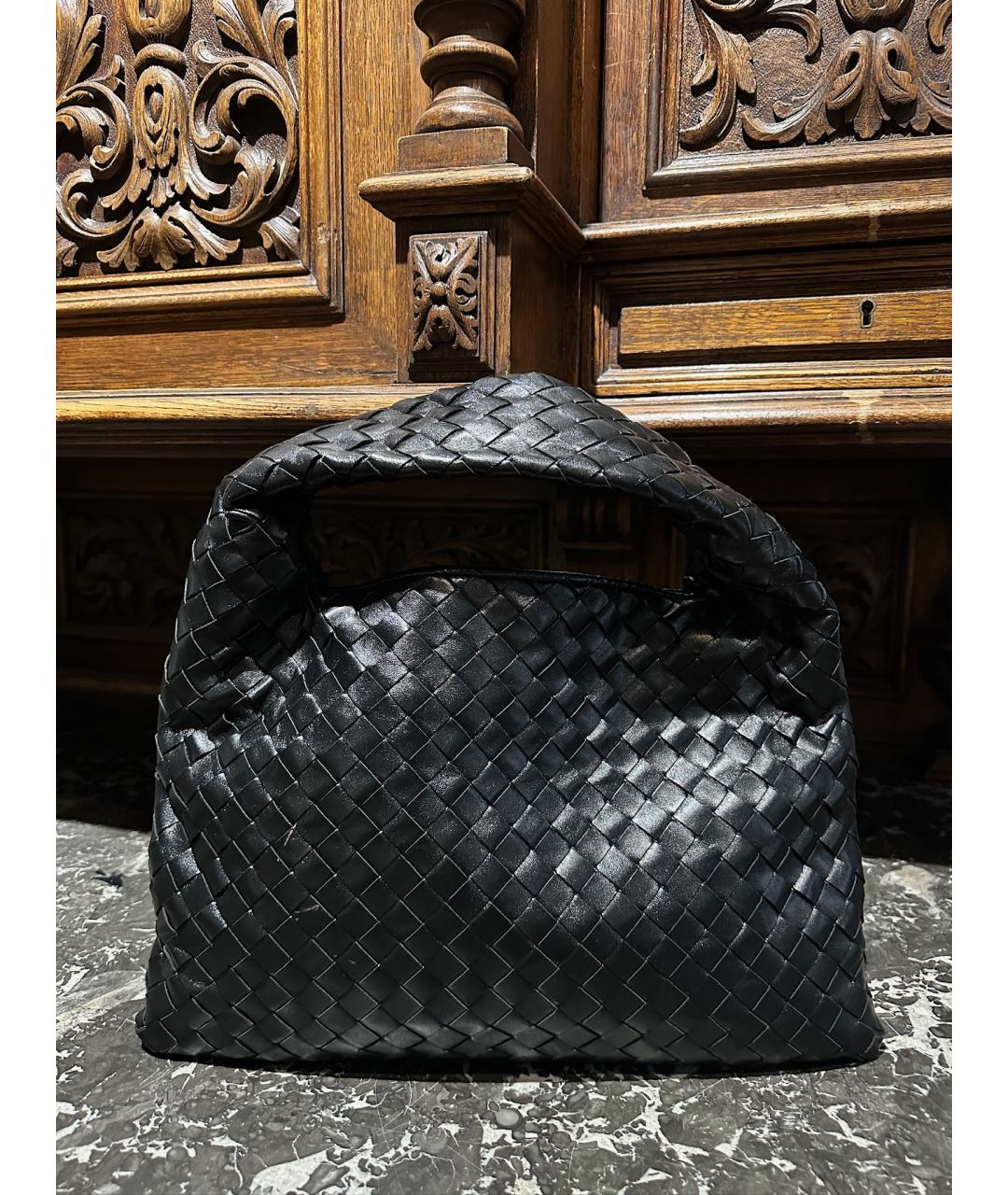 BOTTEGA VENETA Черная кожаная сумка с короткими ручками, фото 9