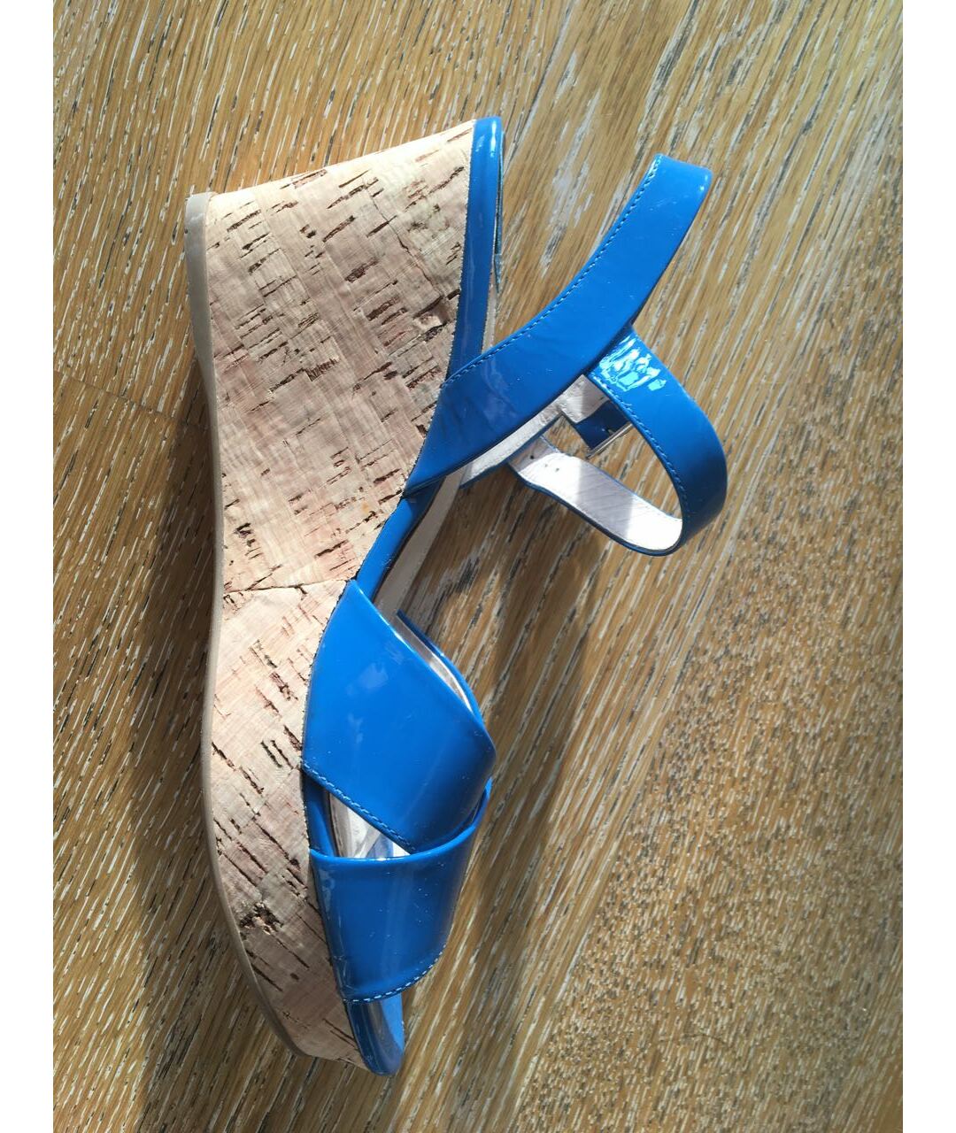 PRADA Голубые босоножки из лакированной кожи, фото 2
