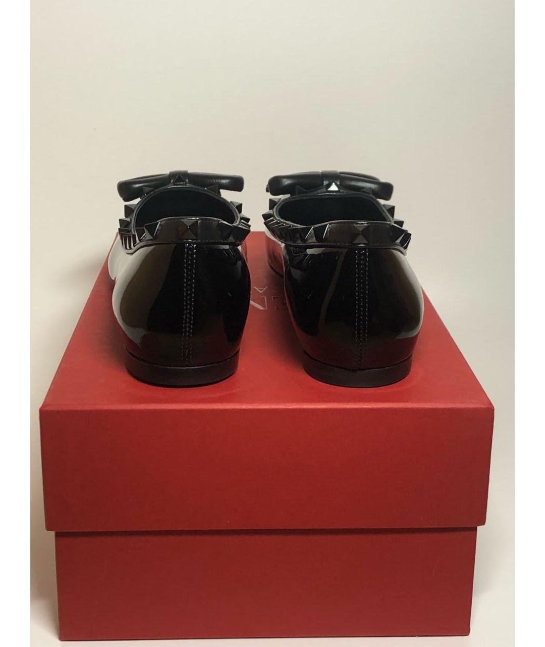 VALENTINO Черные балетки из лакированной кожи, фото 4