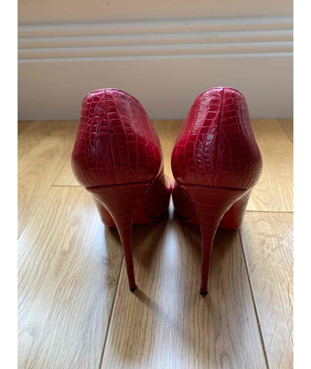 CHRISTIAN LOUBOUTIN Красные туфли из экзотической кожи, фото 4
