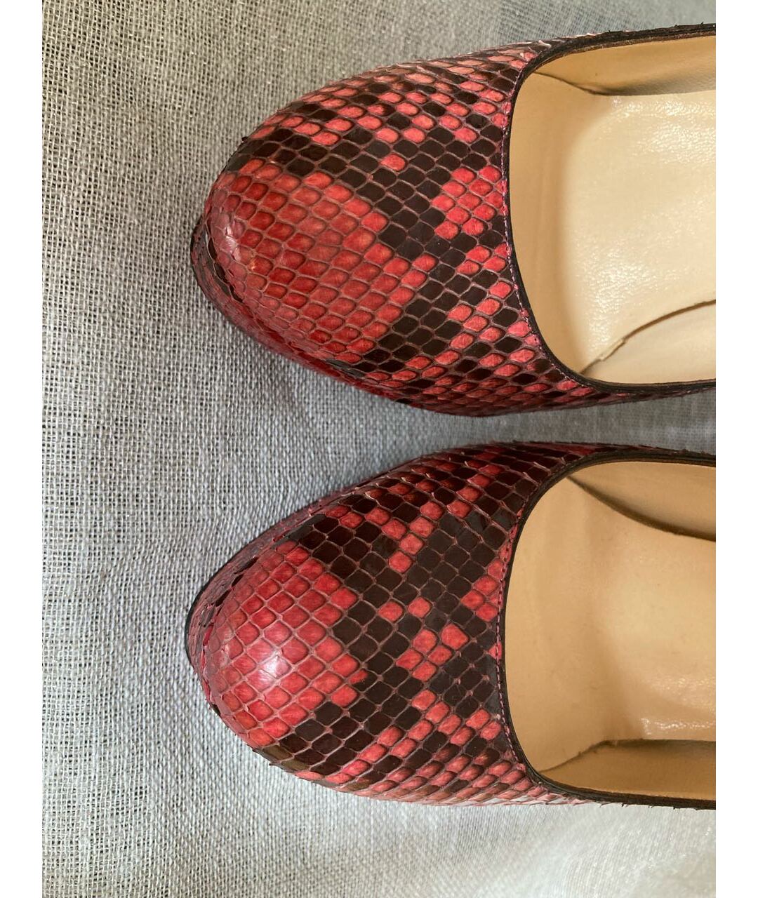 CHRISTIAN LOUBOUTIN Красные туфли из экзотической кожи, фото 5