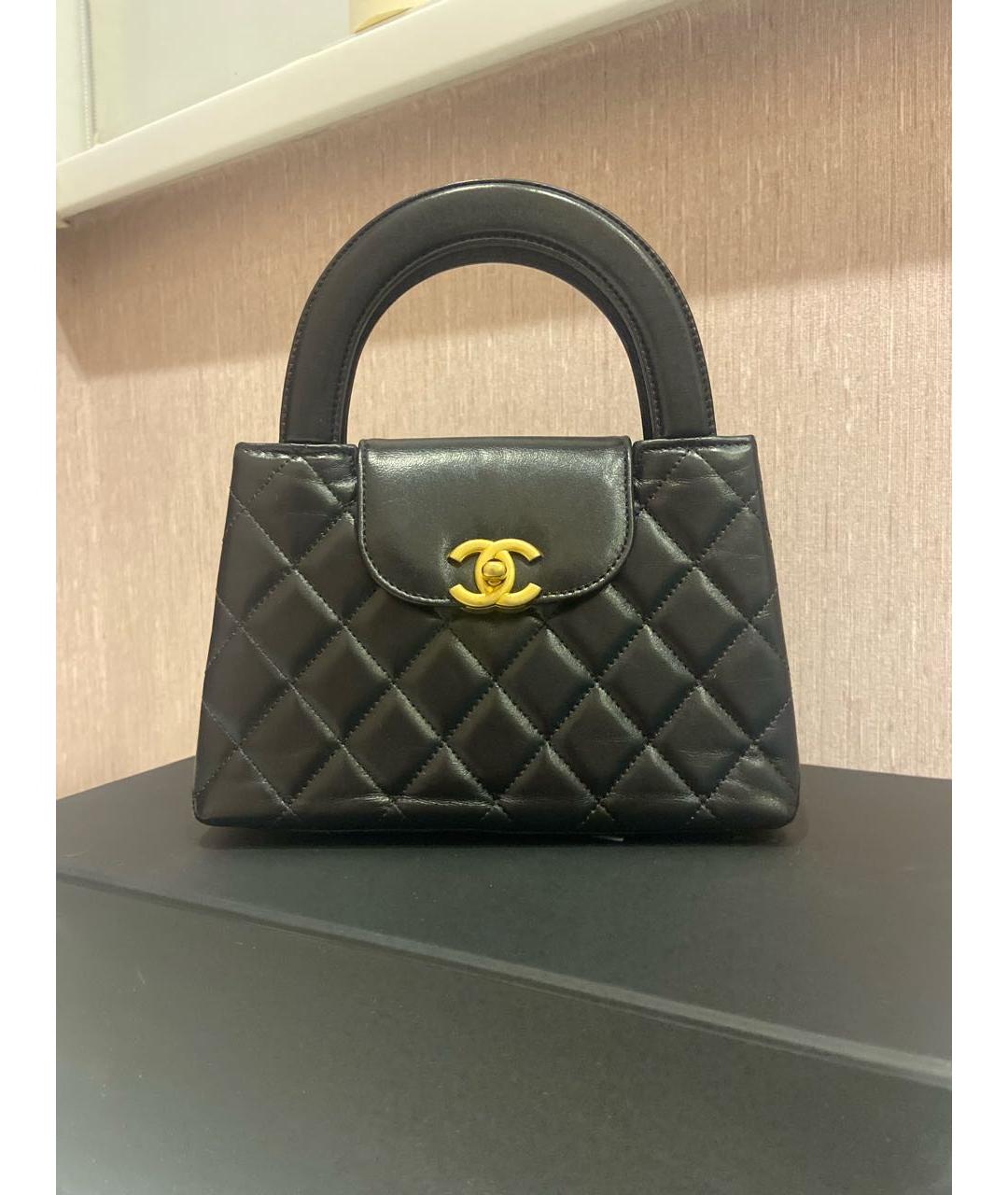 CHANEL Черная кожаная сумка с короткими ручками, фото 4