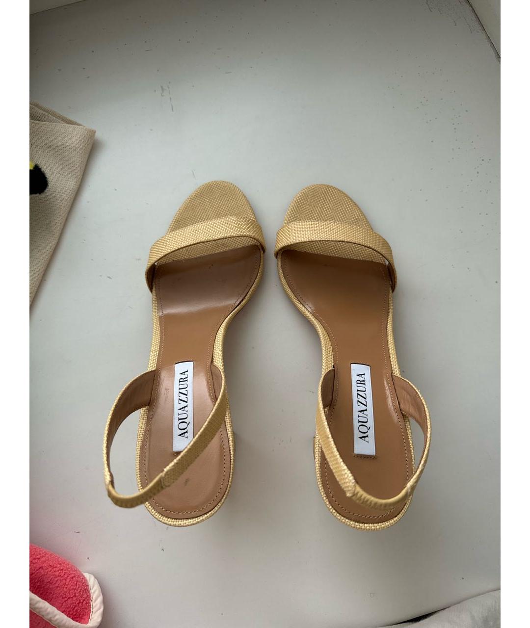 AQUAZZURA Бежевые текстильные босоножки, фото 2