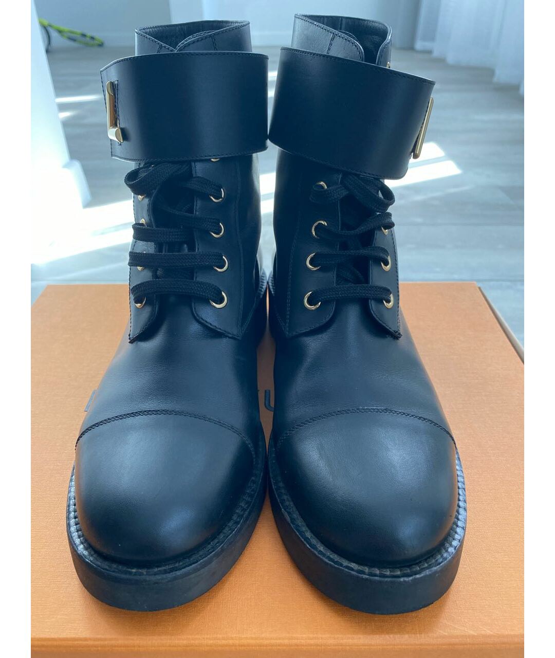 LOUIS VUITTON PRE-OWNED Черные кожаные ботинки, фото 2