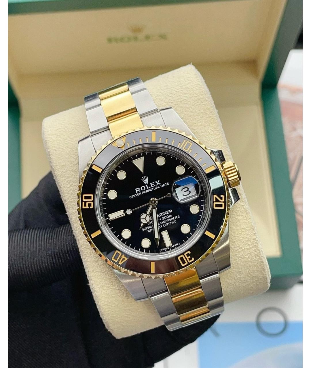 ROLEX Черные часы из желтого золота, фото 2