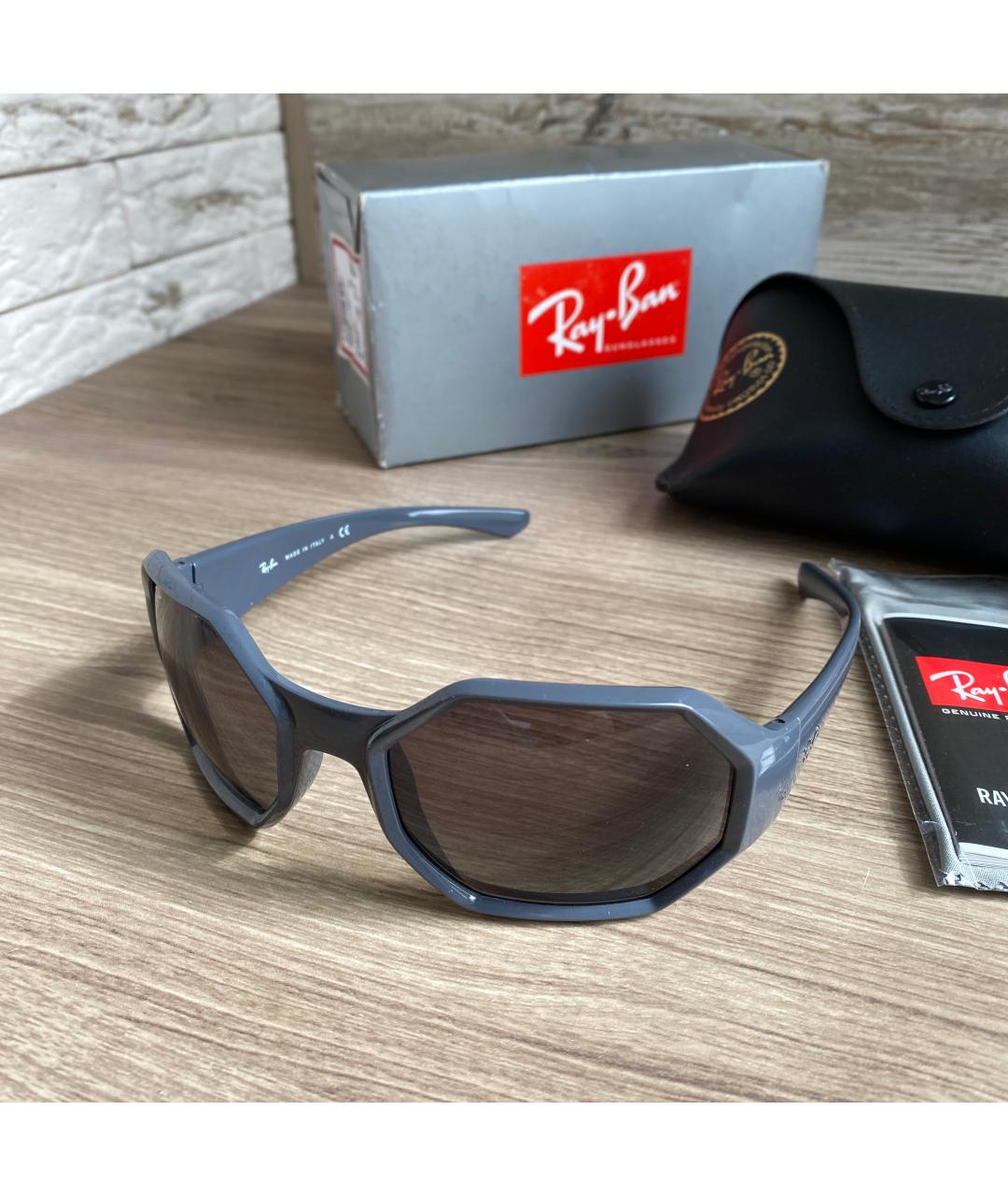 RAY BAN Серые пластиковые солнцезащитные очки, фото 2