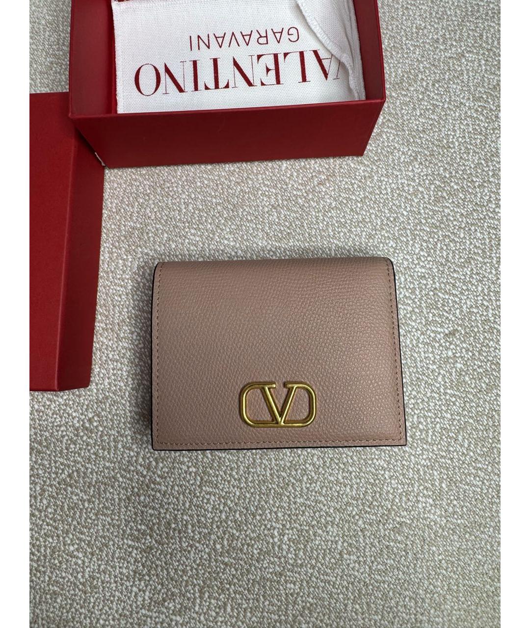 VALENTINO Бежевый кожаный кошелек, фото 5