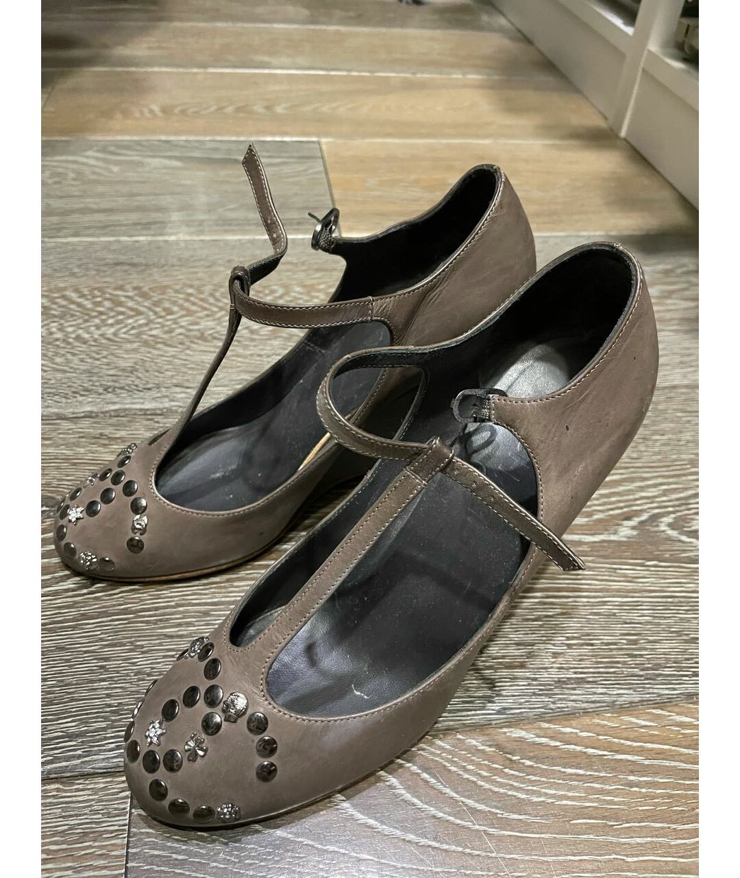 CHANEL PRE-OWNED Серые кожаные туфли, фото 2