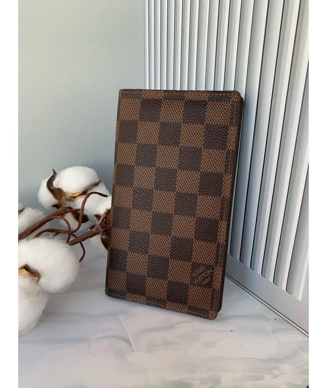 LOUIS VUITTON Коричневый кошелек, фото 2