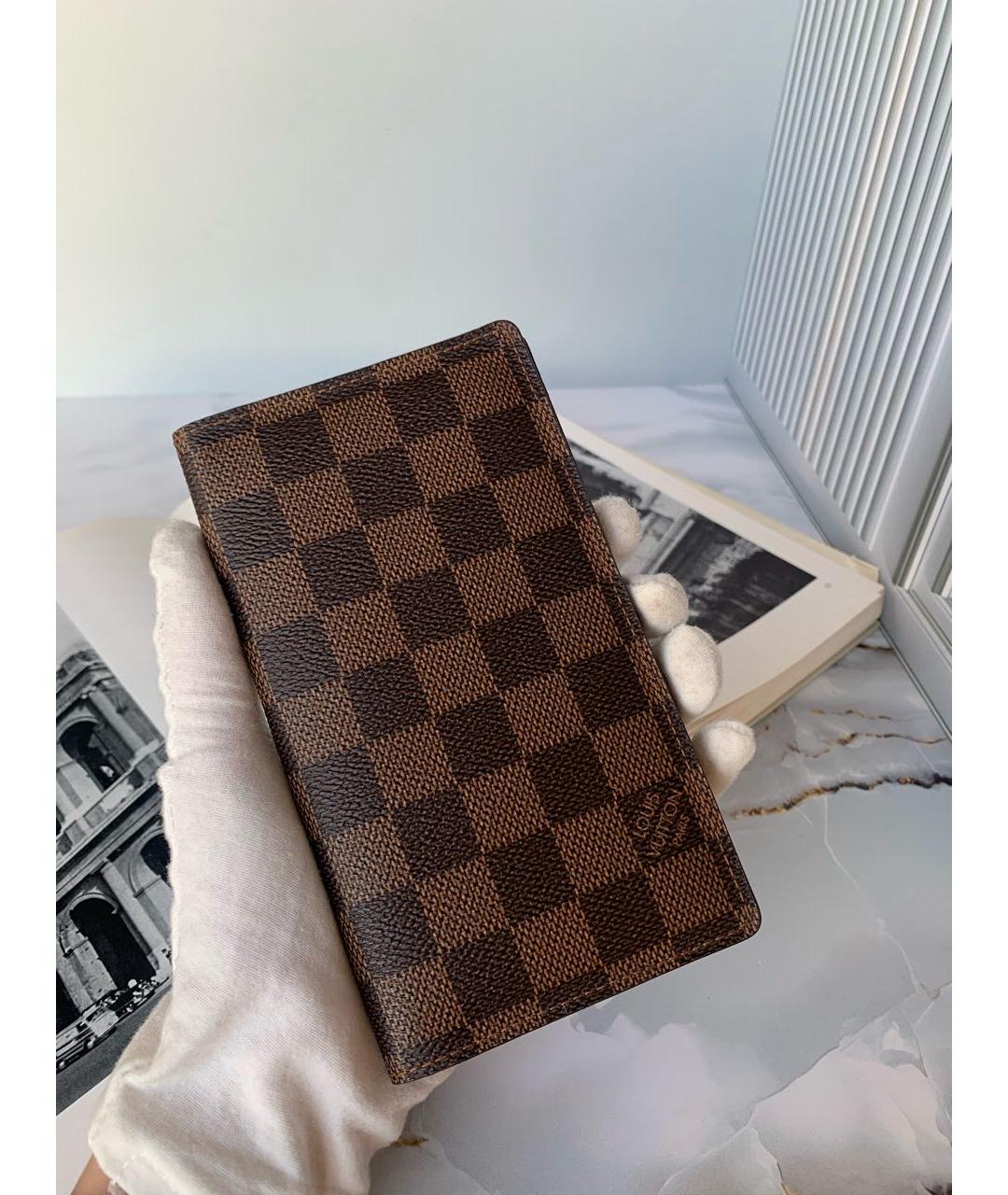 LOUIS VUITTON Коричневый кошелек, фото 5