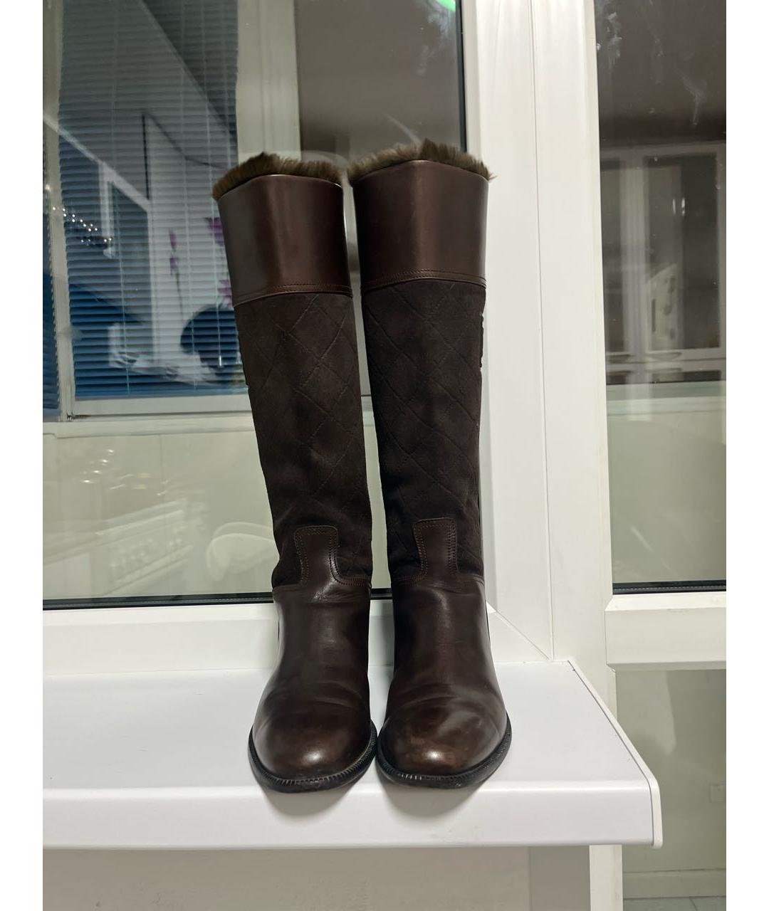 CHANEL Коричневые кожаные сапоги, фото 2