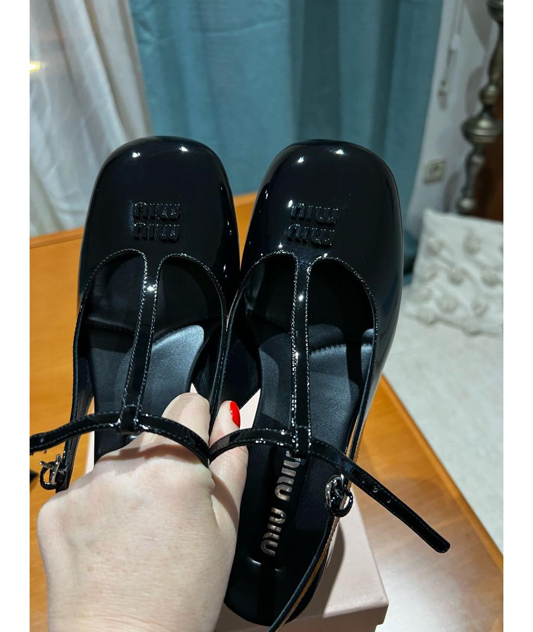MIU MIU Черные туфли из лакированной кожи, фото 3