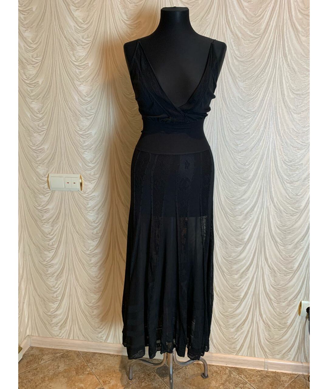CHANEL PRE-OWNED Черное платье, фото 4
