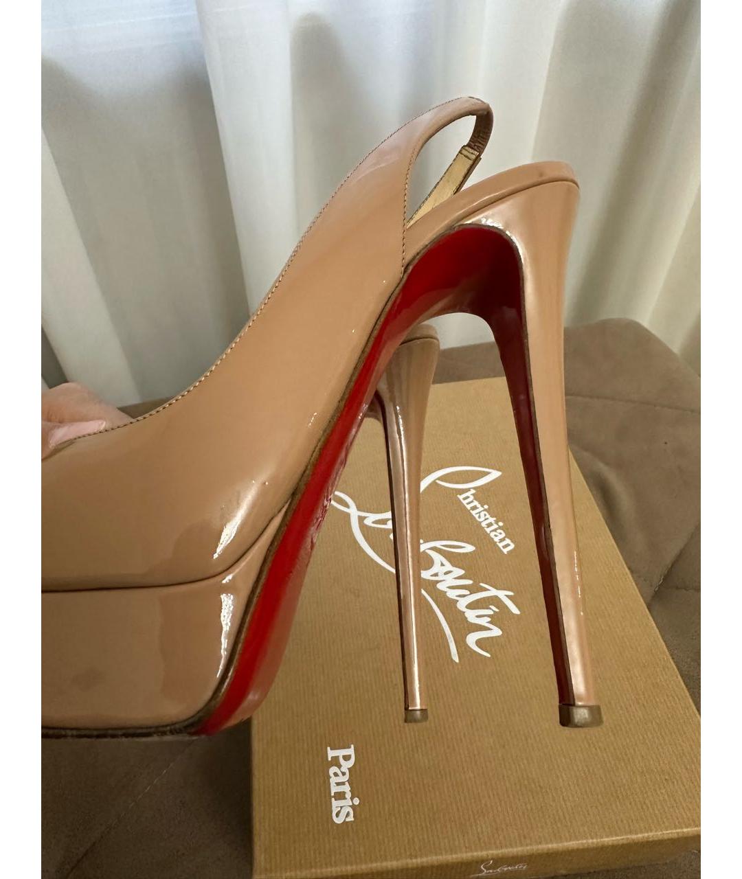 CHRISTIAN LOUBOUTIN Бежевые туфли из лакированной кожи, фото 6