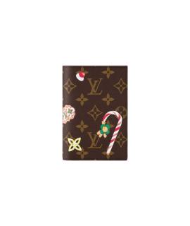 LOUIS VUITTON Обложка/футляр