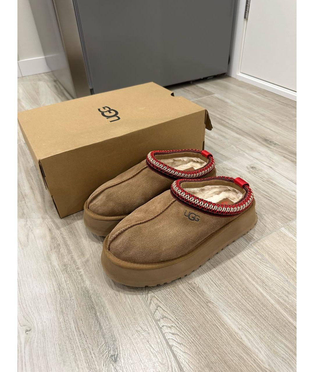 UGG AUSTRALIA Бежевые нубуковые ботинки, фото 4