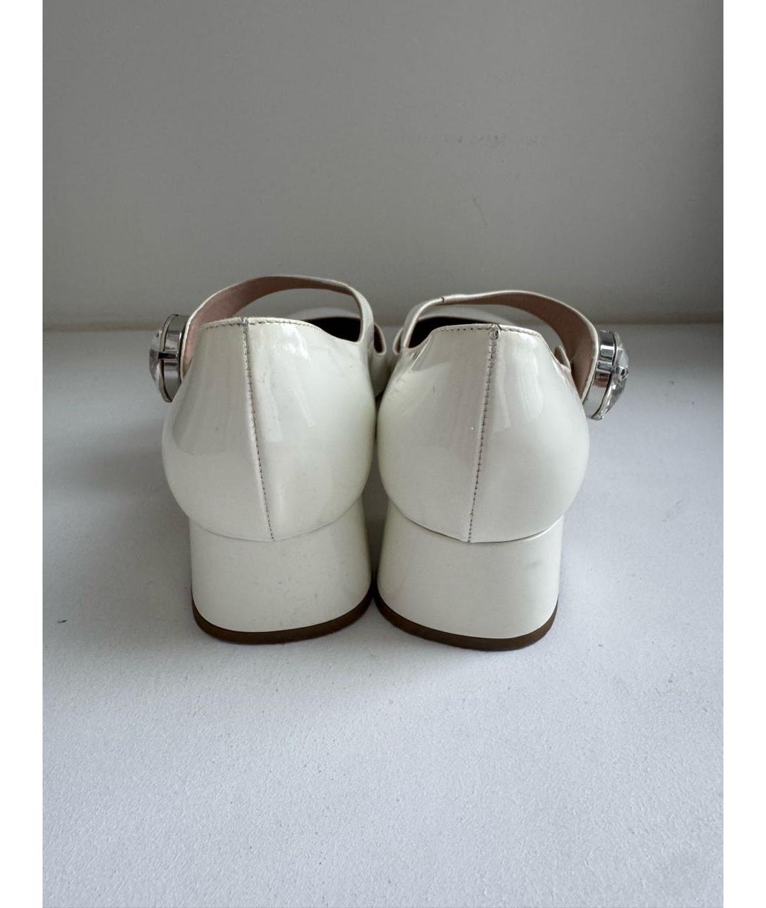 MIU MIU Бежевые туфли из лакированной кожи, фото 4