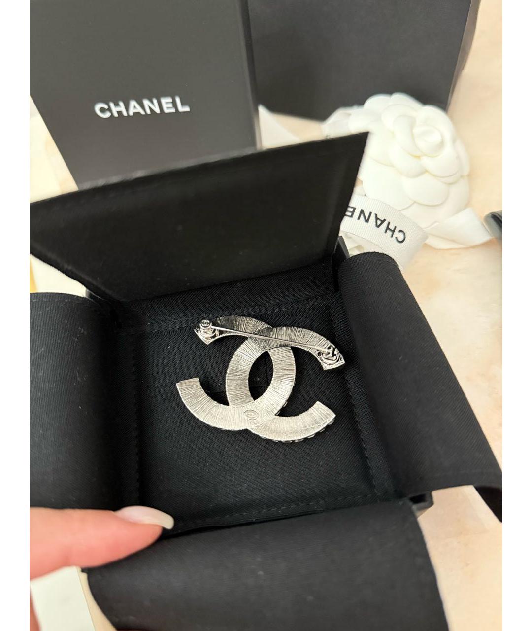 CHANEL Белая серебряная булавка / брошь, фото 3