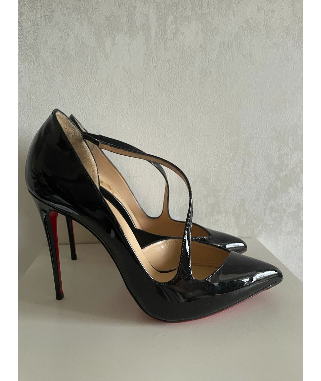 CHRISTIAN LOUBOUTIN Черные туфли из лакированной кожи, фото 5