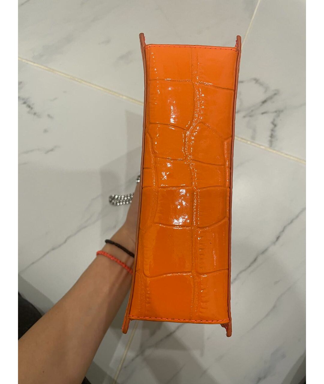 VERSUS Оранжевая сумка тоут из лакированной кожи, фото 3