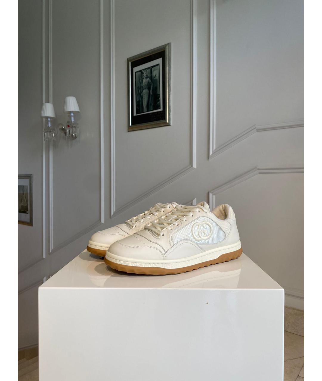 GUCCI Белые кожаные низкие кроссовки / кеды, фото 2
