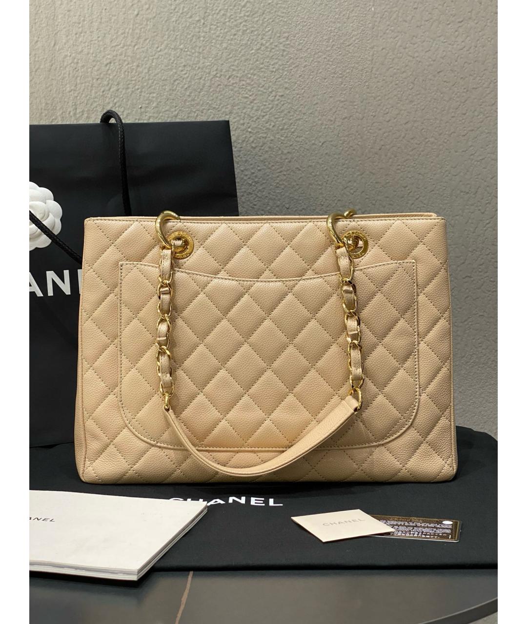 CHANEL Бежевая кожаная сумка тоут, фото 3