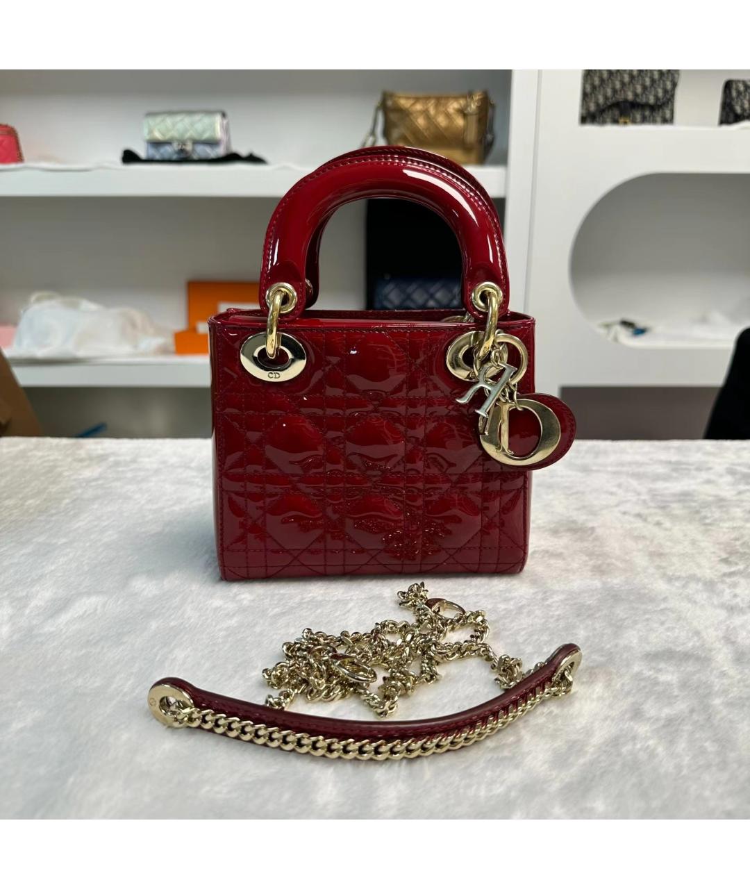 CHRISTIAN DIOR Красная сумка через плечо из лакированной кожи, фото 8