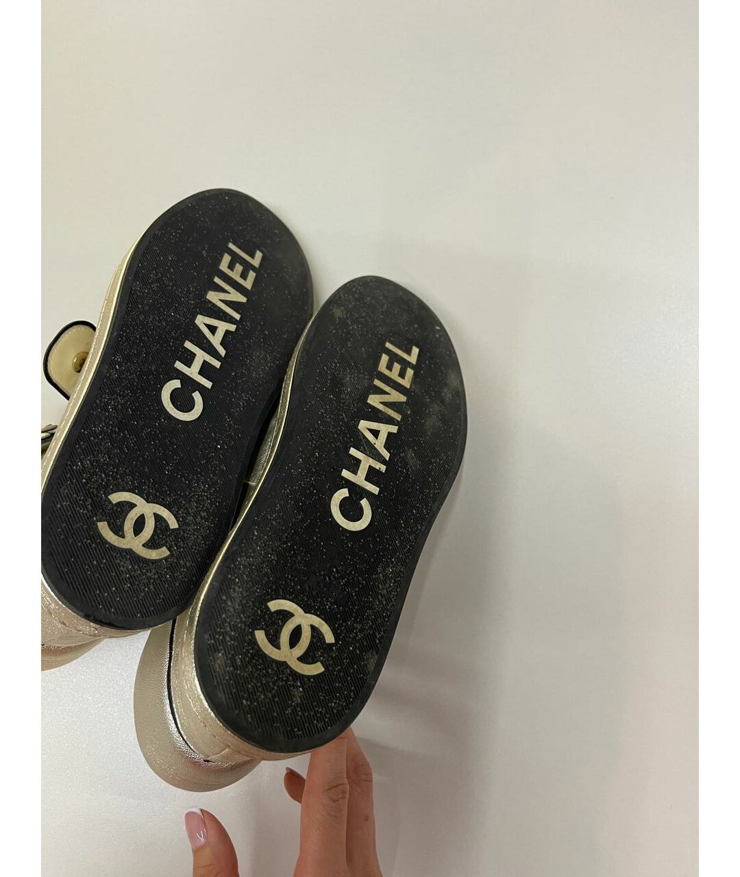 CHANEL PRE-OWNED Золотые кожаные кроссовки, фото 5