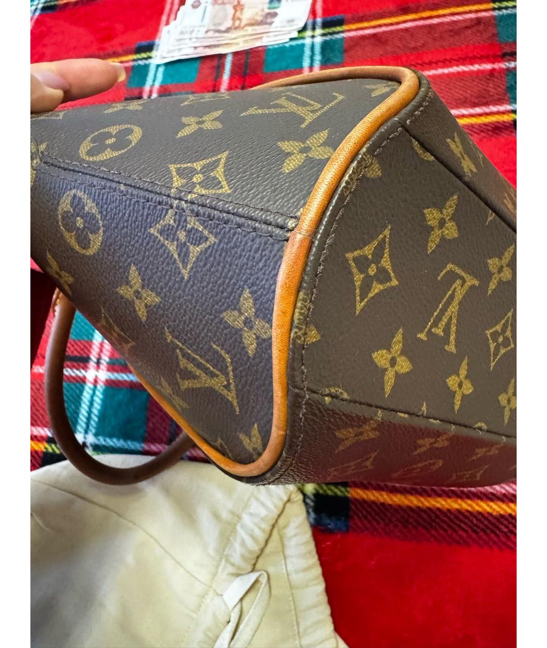 LOUIS VUITTON Коричневая кожаная сумка с короткими ручками, фото 7