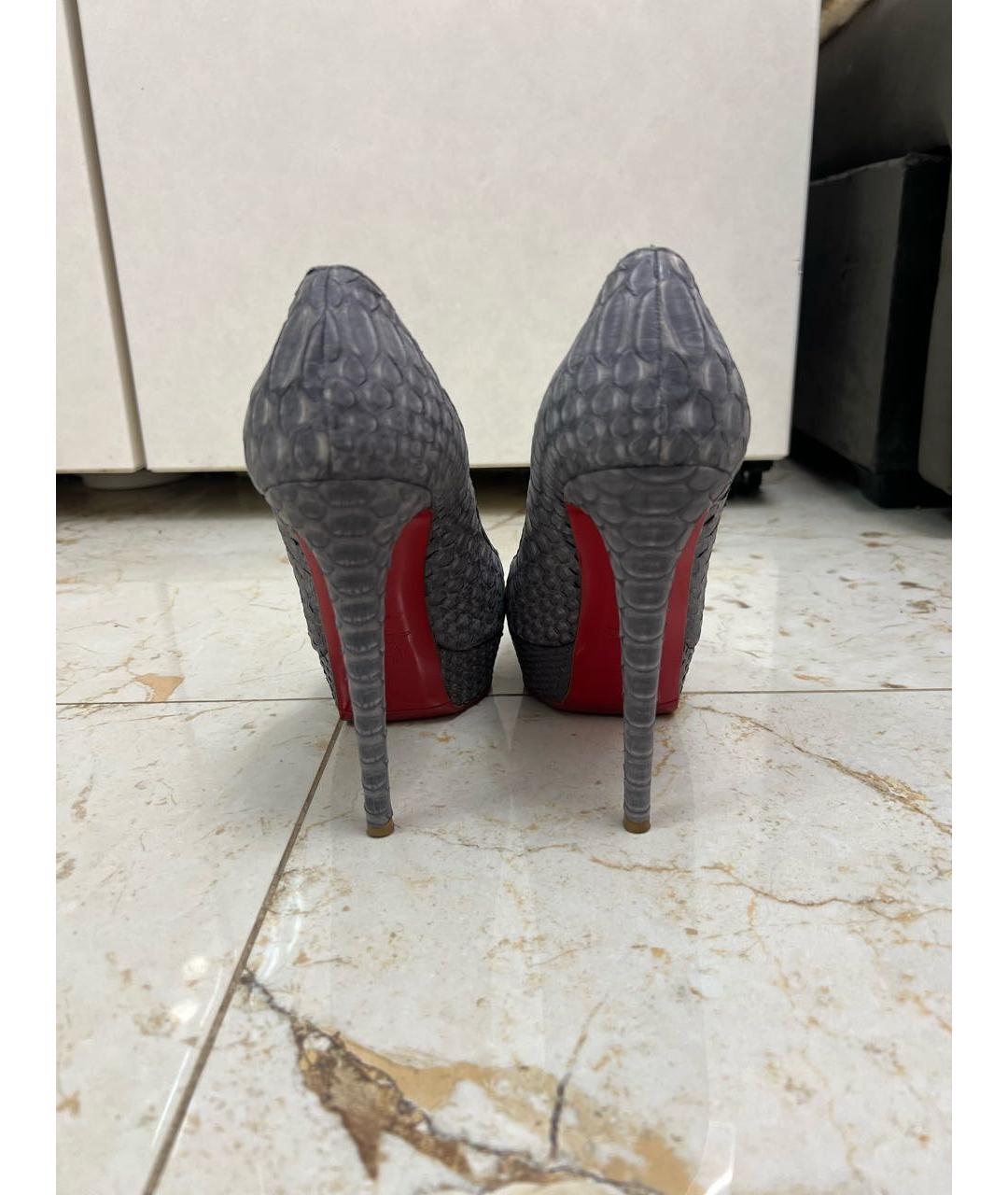 CHRISTIAN LOUBOUTIN Антрацитовые туфли из экзотической кожи, фото 4