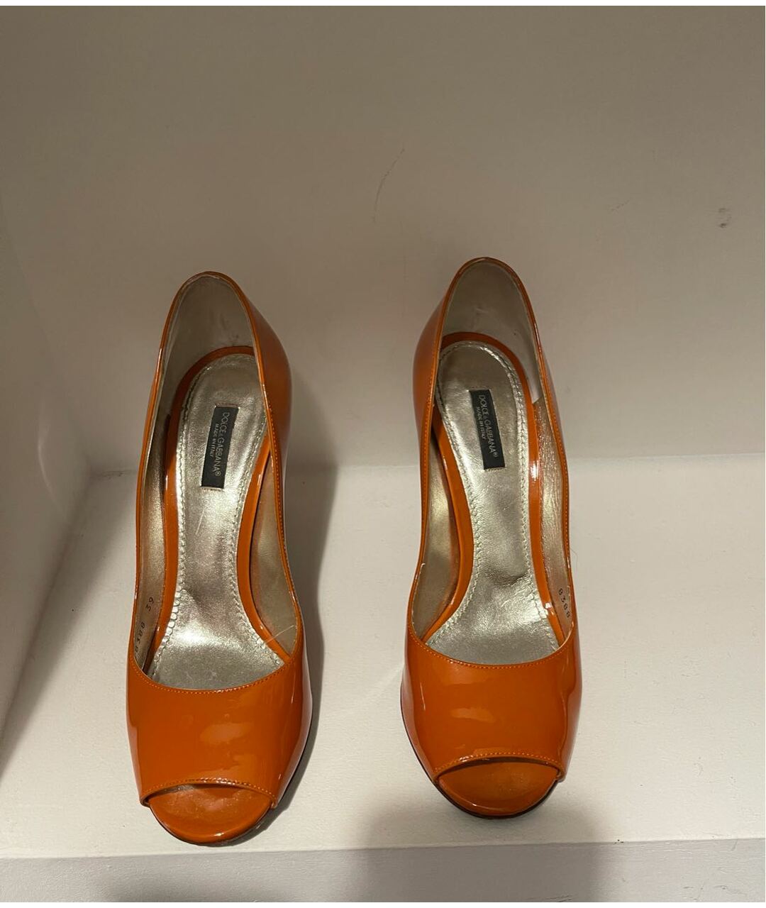 DOLCE&GABBANA Оранжевое туфли из лакированной кожи, фото 2