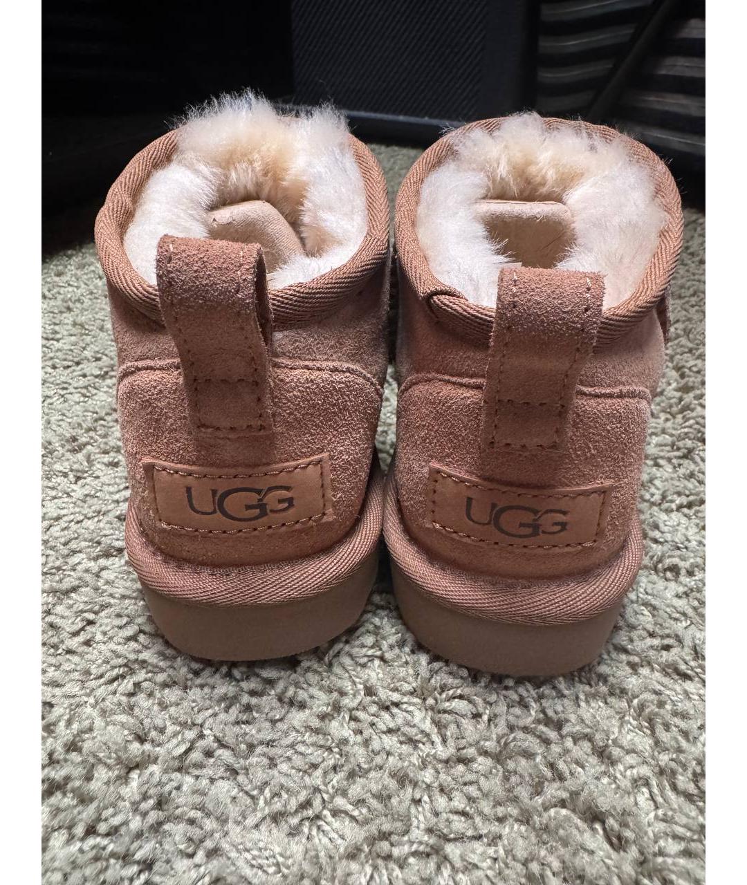 UGG AUSTRALIA Бежевые бархатные ботинки, фото 4