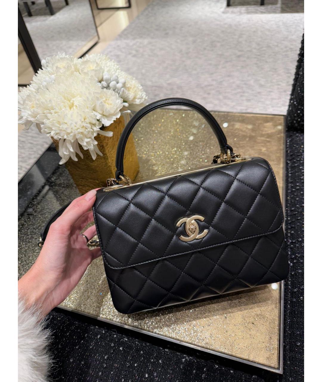 CHANEL Черная кожаная сумка с короткими ручками, фото 7