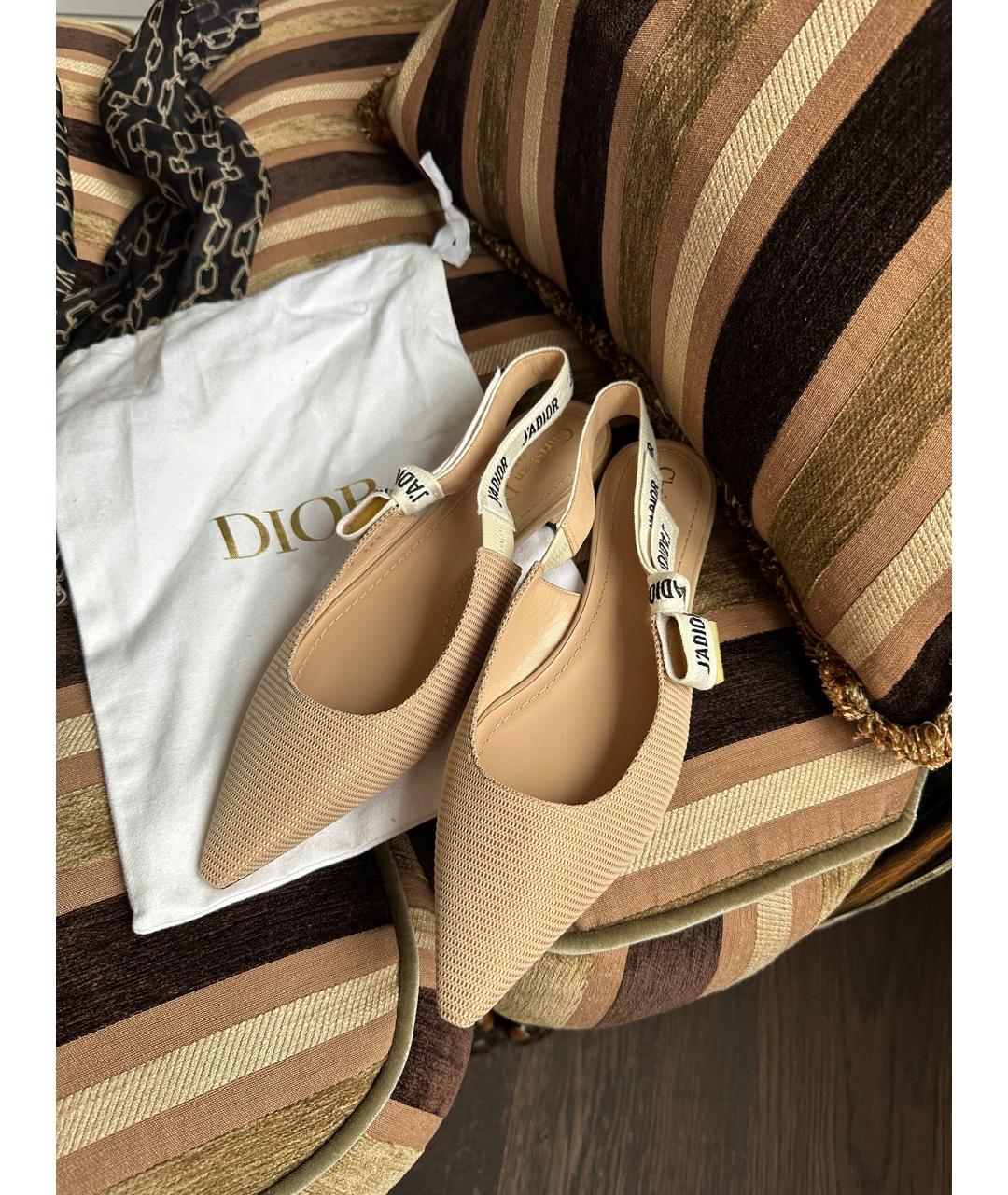 CHRISTIAN DIOR Бежевые текстильные балетки, фото 6