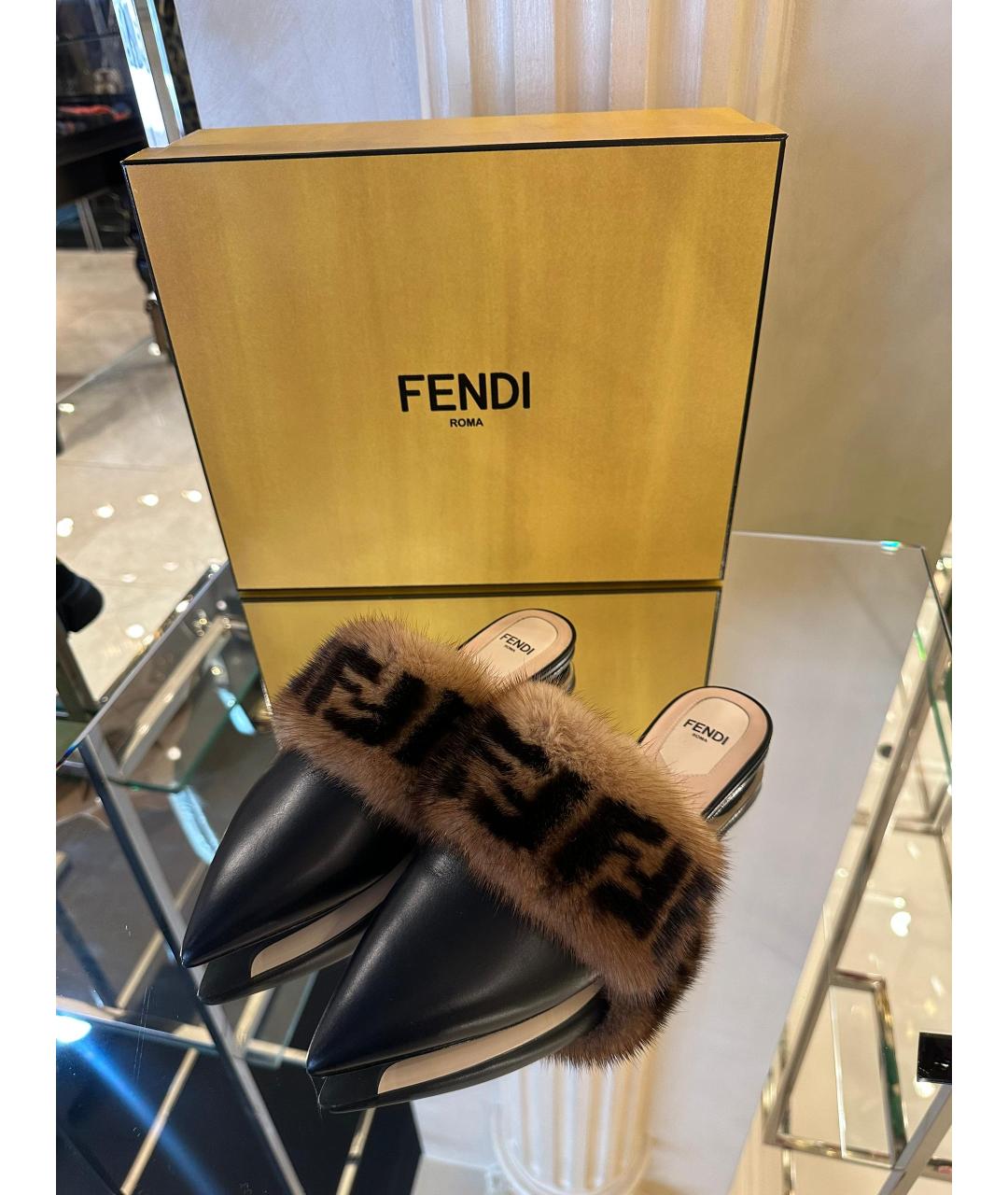 FENDI Черные кожаные мюли, фото 4