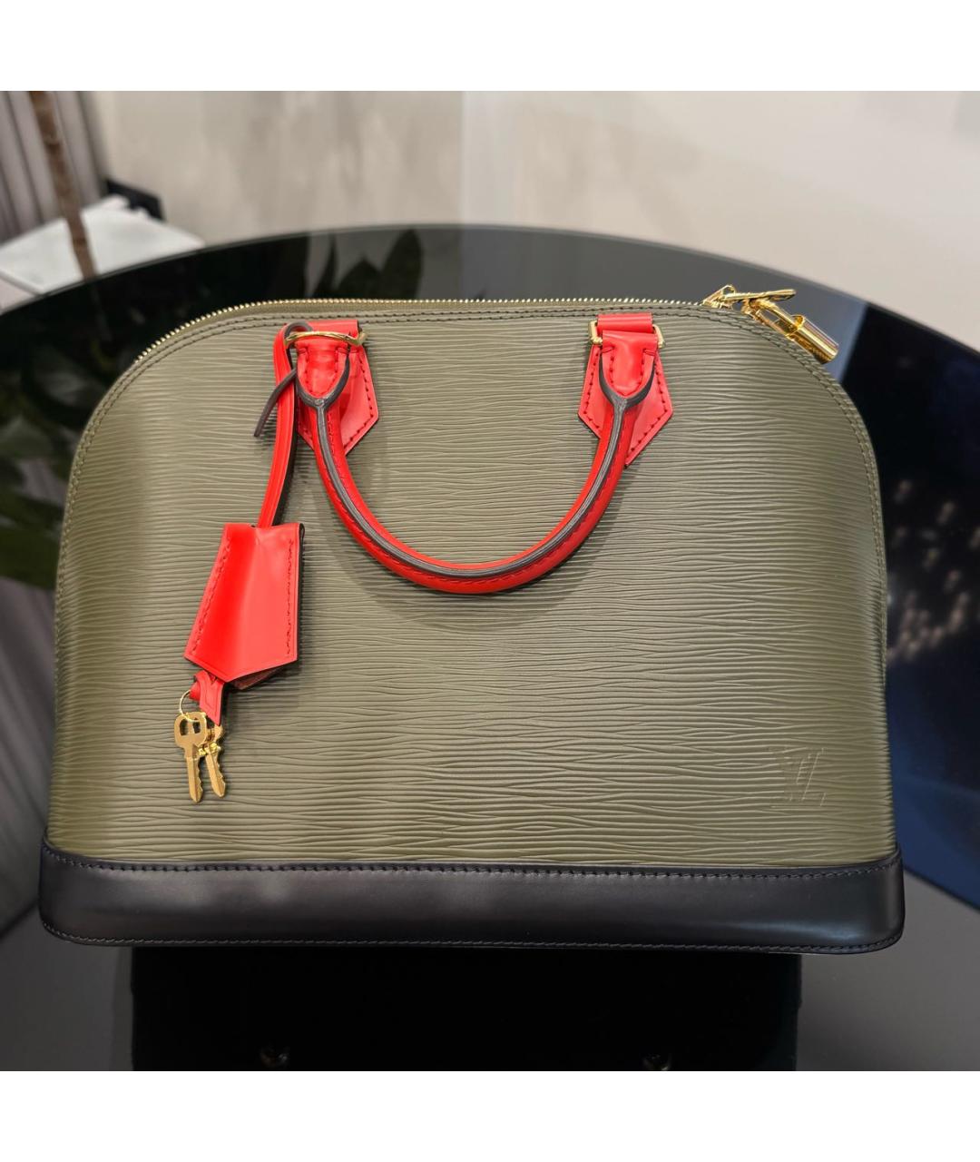 LOUIS VUITTON Хаки кожаная сумка с короткими ручками, фото 9