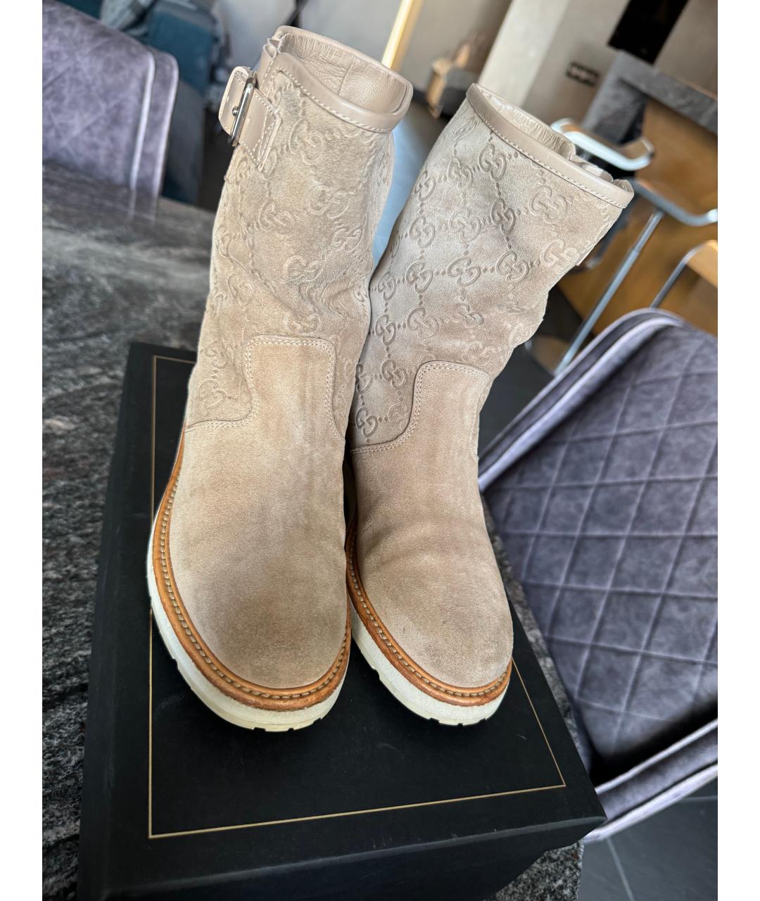 GUCCI Бежевые замшевые сапоги, фото 3