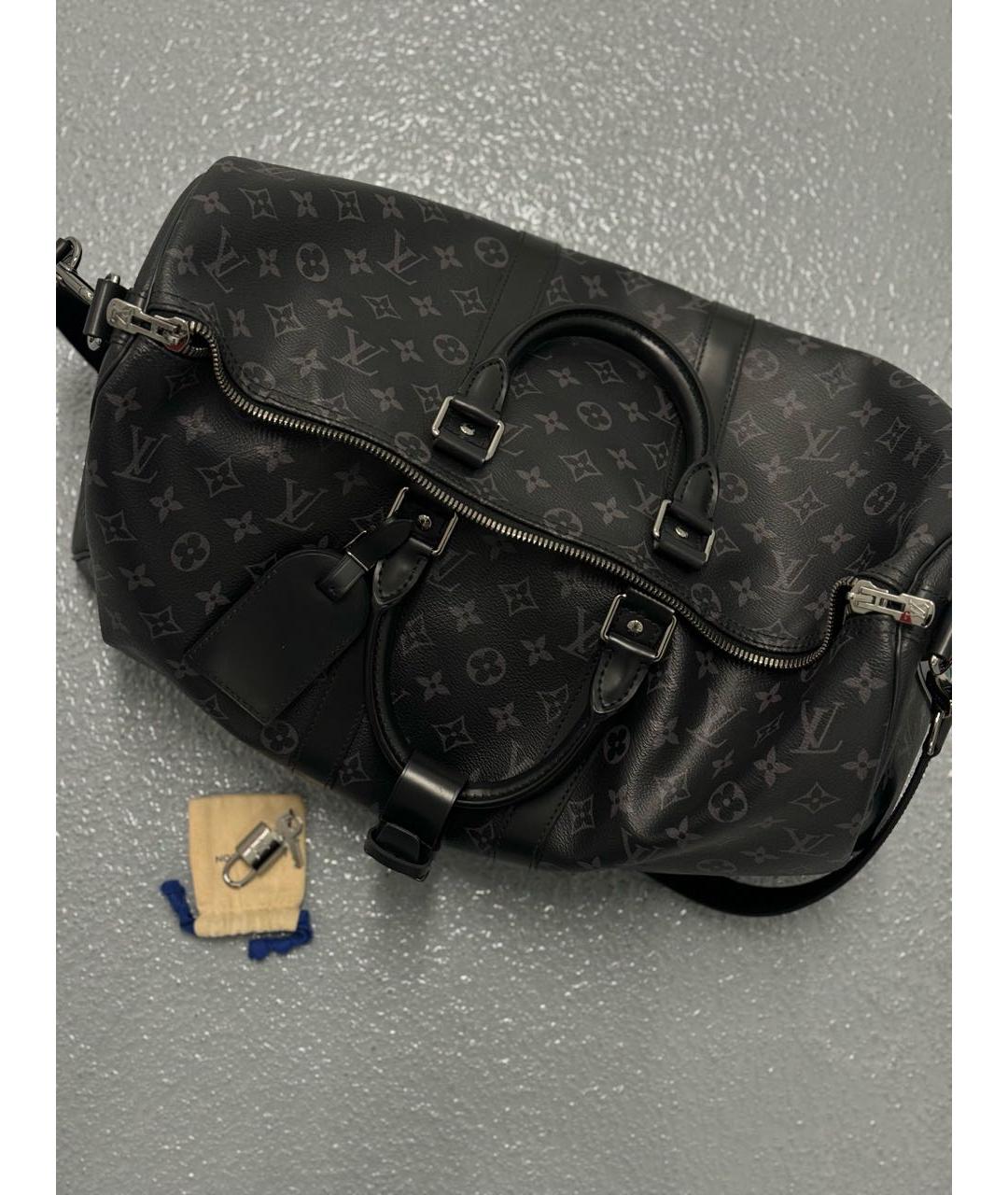 LOUIS VUITTON Черная дорожная/спортивная сумка из искусственной кожи, фото 2