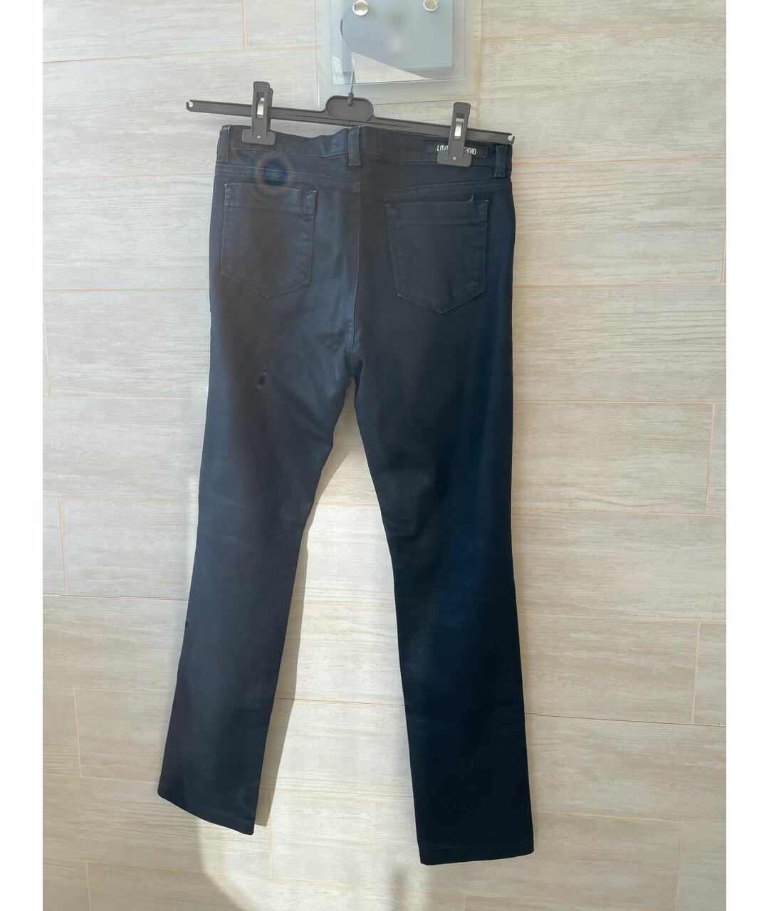 LOVE MOSCHINO Антрацитовые хлопко-эластановые прямые джинсы, фото 2