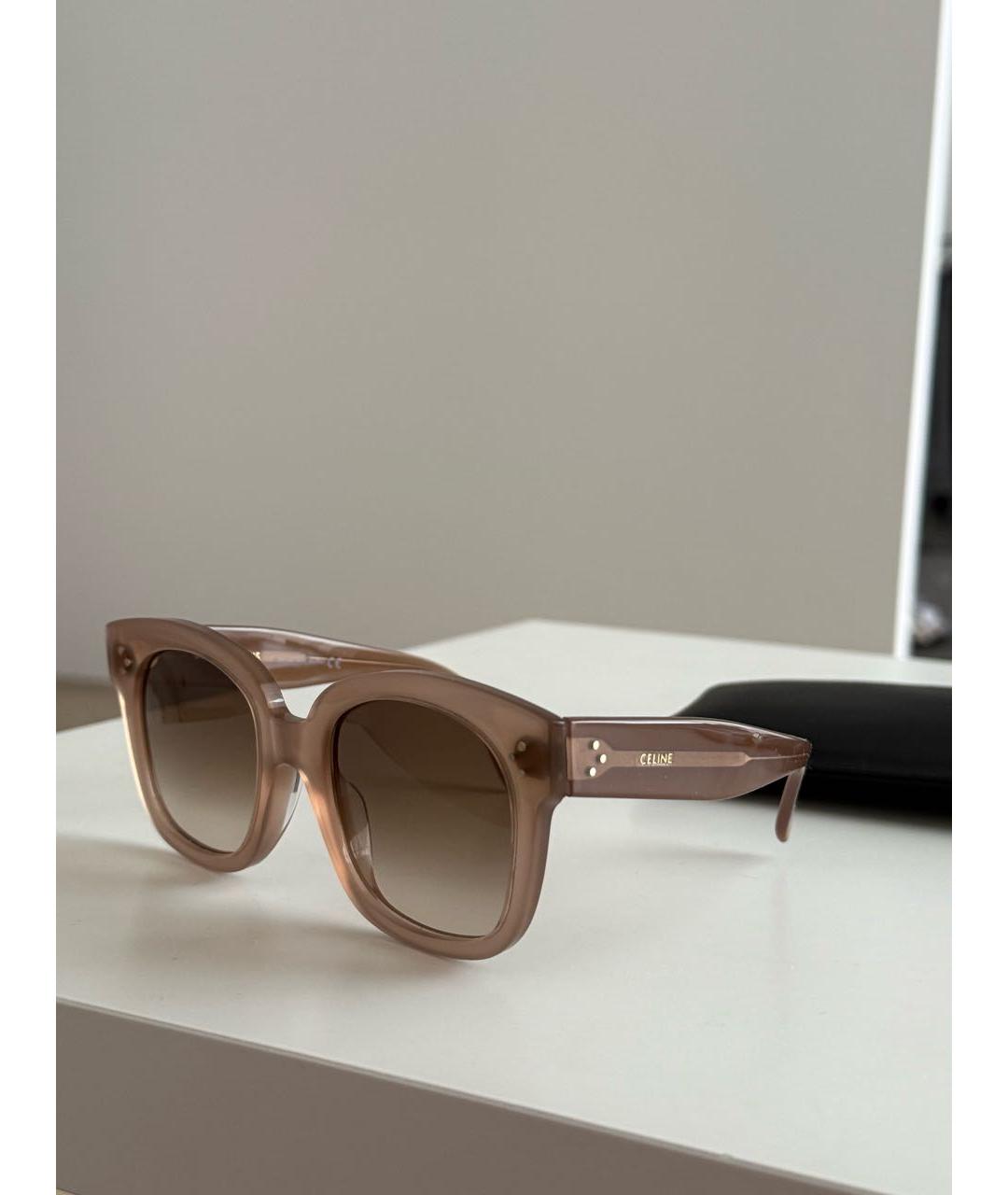 CELINE Бежевые пластиковые солнцезащитные очки, фото 2